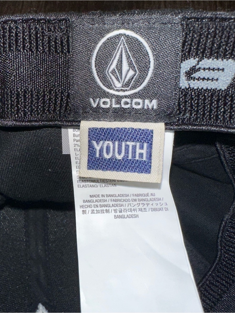 NEW Volcom Black Youth Flexfit Cap with White Stone Logo - Picture 7 of 11